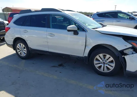 2018 Subaru Outback 2.5I Premium z USA, uszkodzony, nr VIN 4S4BSADC2J3263051
